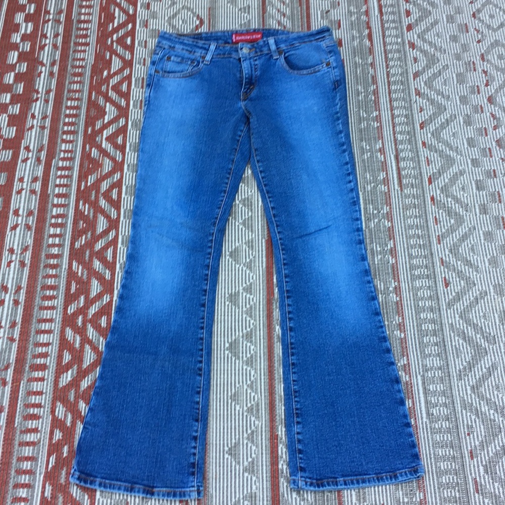 Levi’s 518 superlow stretch